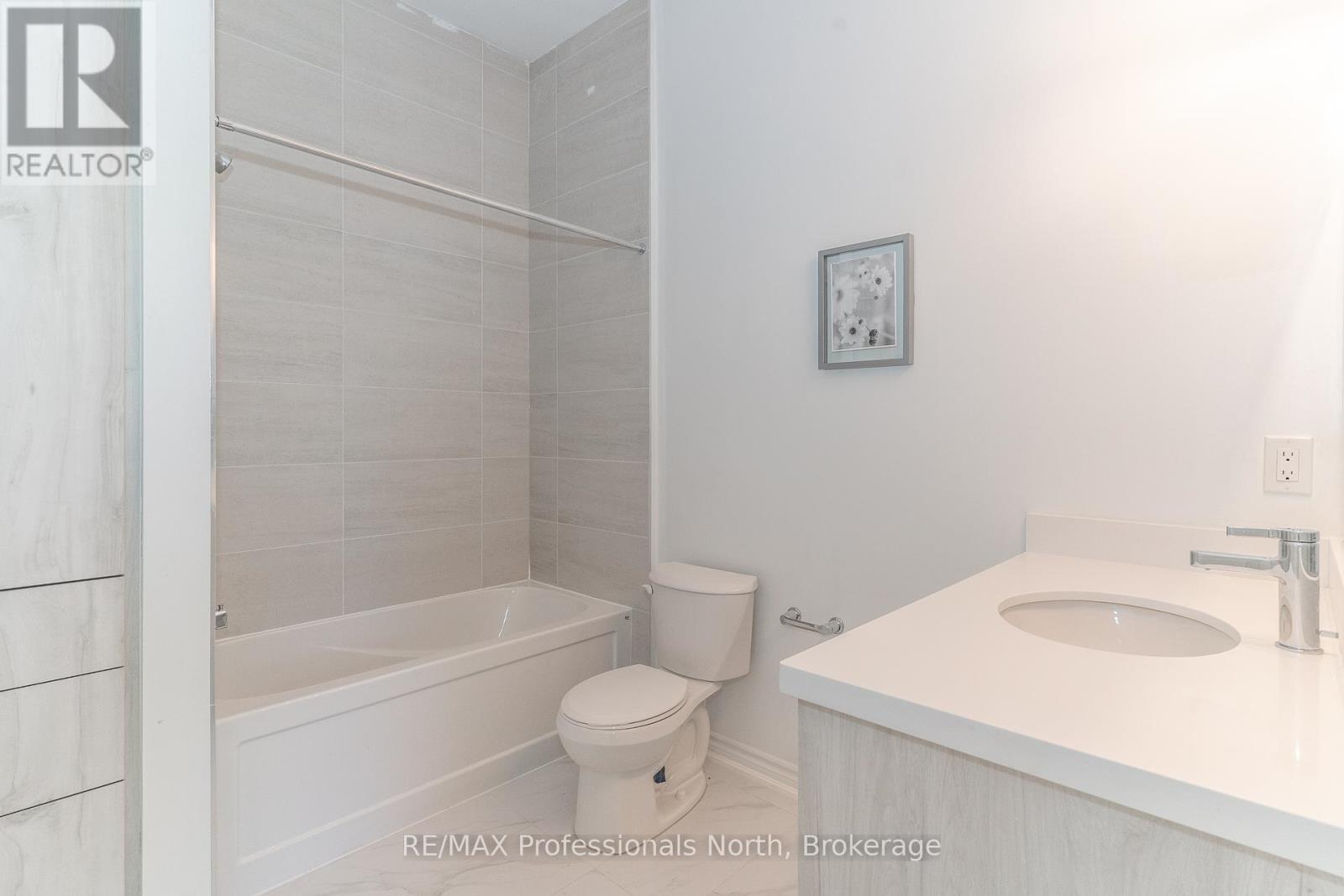 17 Turnberry Court, Bracebridge, Ontario  P1L 0N5 - Photo 10 - X12244582