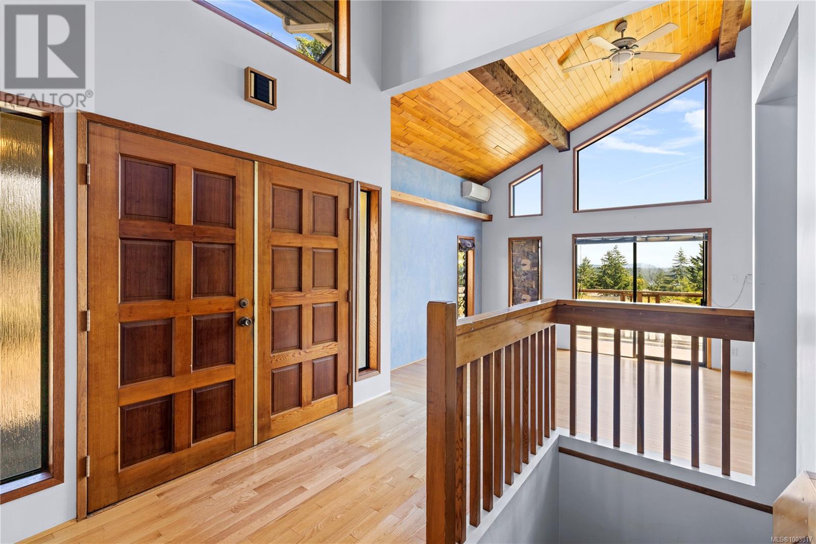Property at 3148 Robin Hood Dr image 3