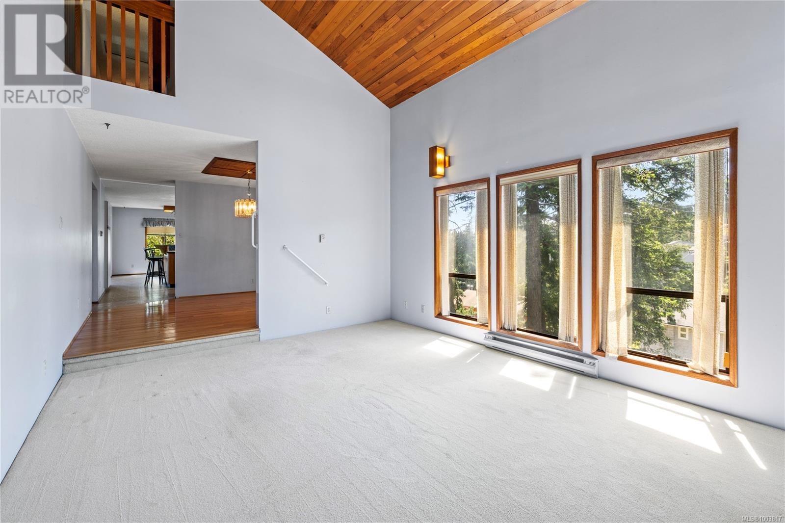 Property at 3148 Robin Hood Dr image 2