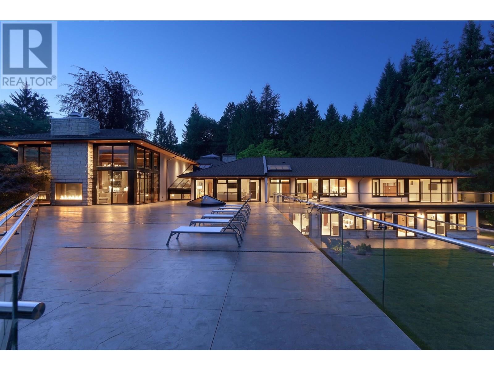 1243 CHARTWELL PLACE, West Vancouver, British Columbia