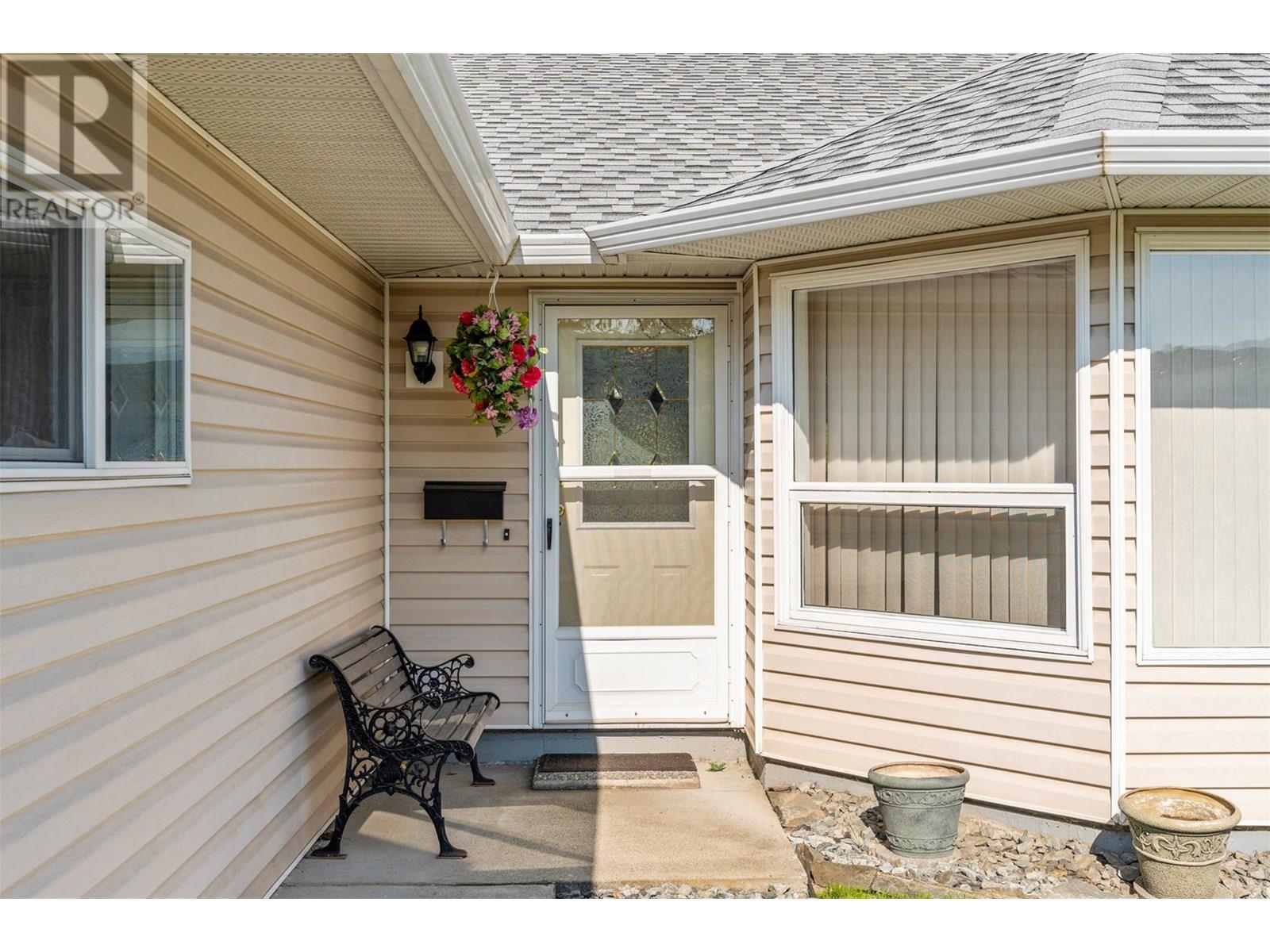 Property at 5524 Willow Drive image 3