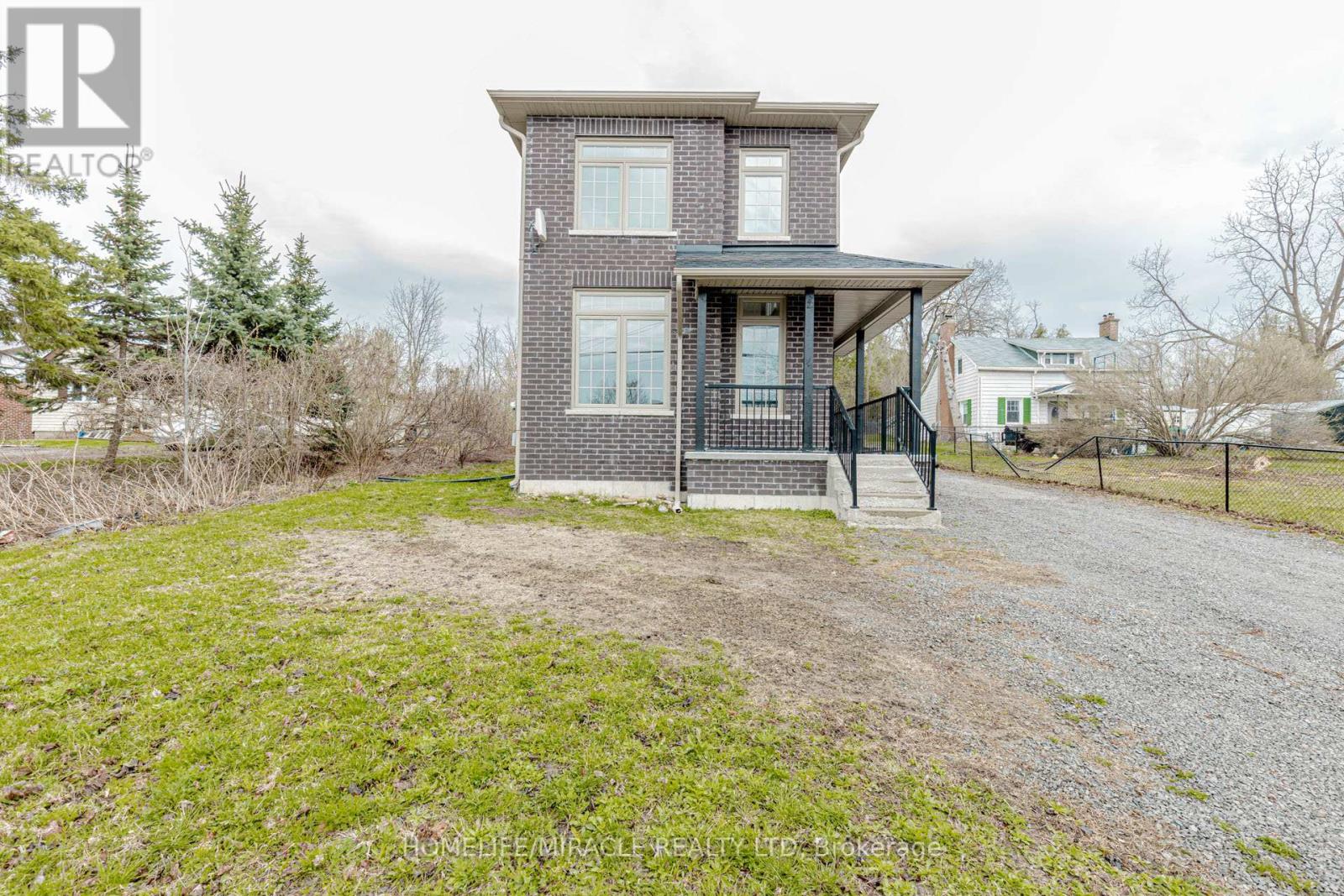 Property at 637 SIMCOE STREET image 1