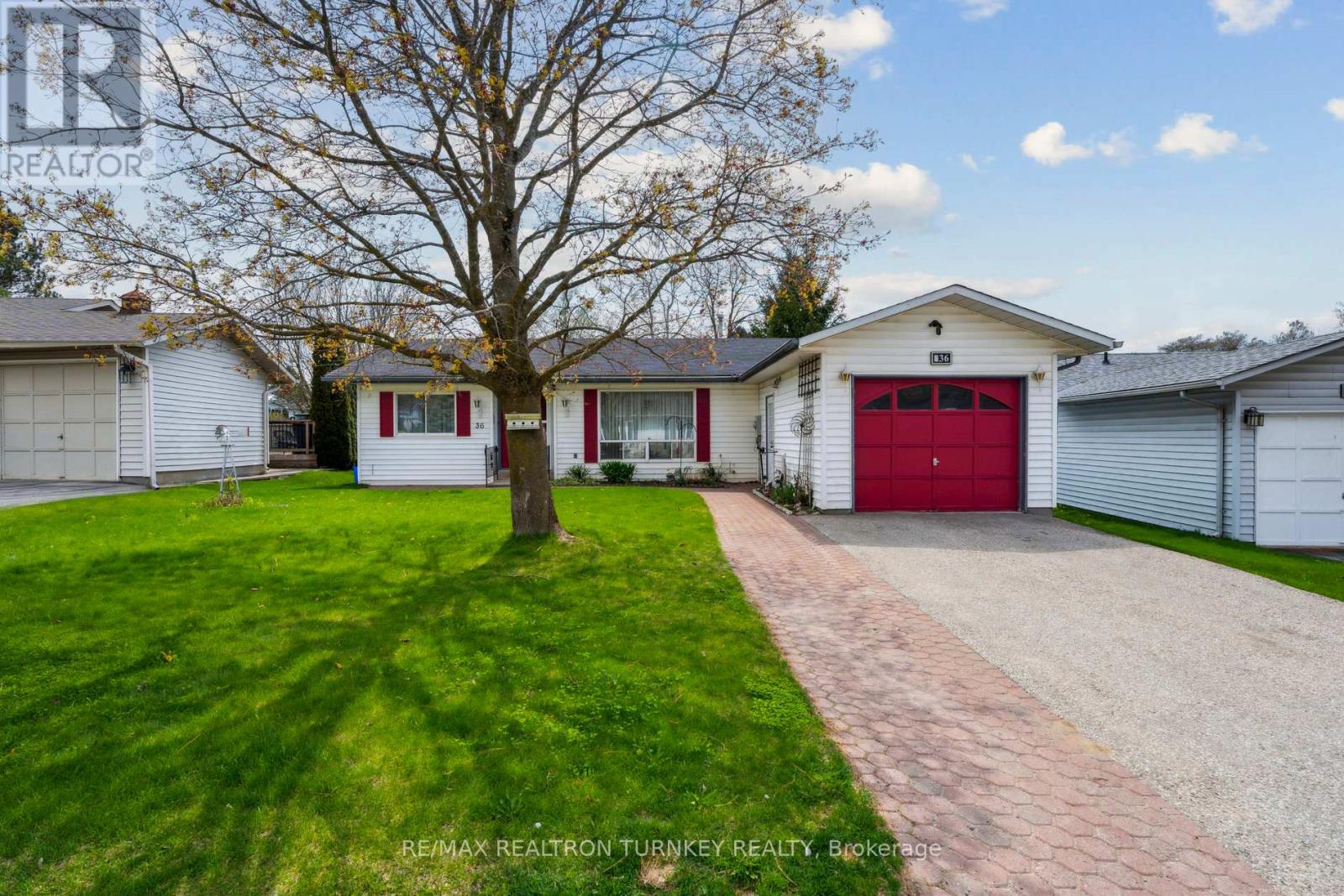 Property at 36 TECUMSETH PINES DRIVE image 2
