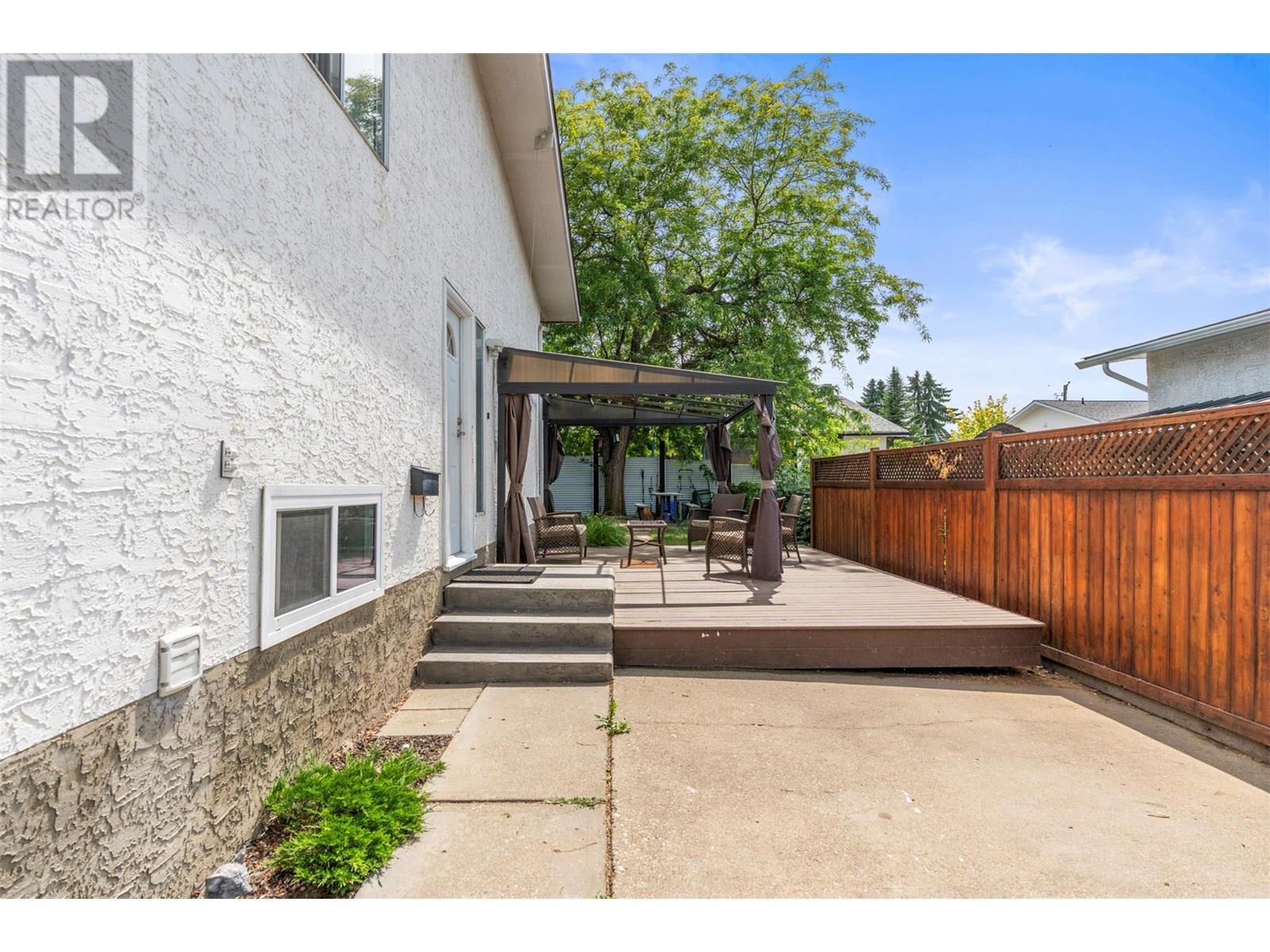 Property at 4208 16 Avenue image 3