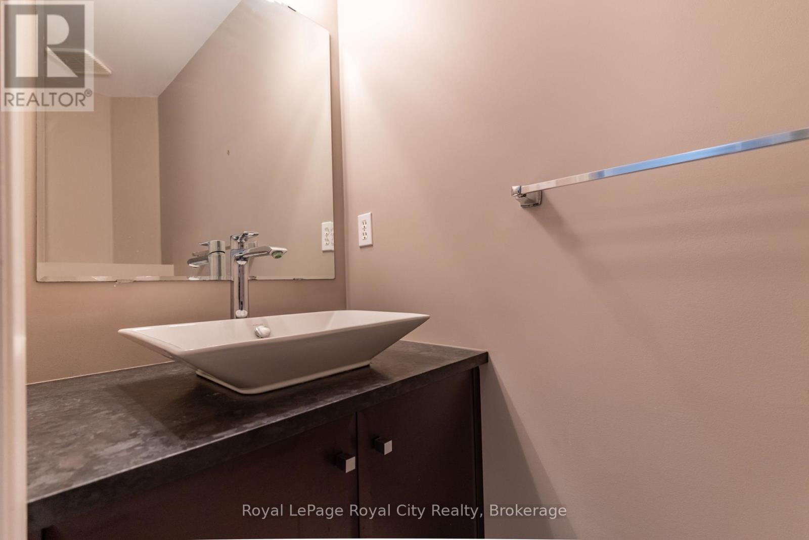 12 Burke Court, Guelph, Ontario  N1L 1J2 - Photo 14 - X12244703