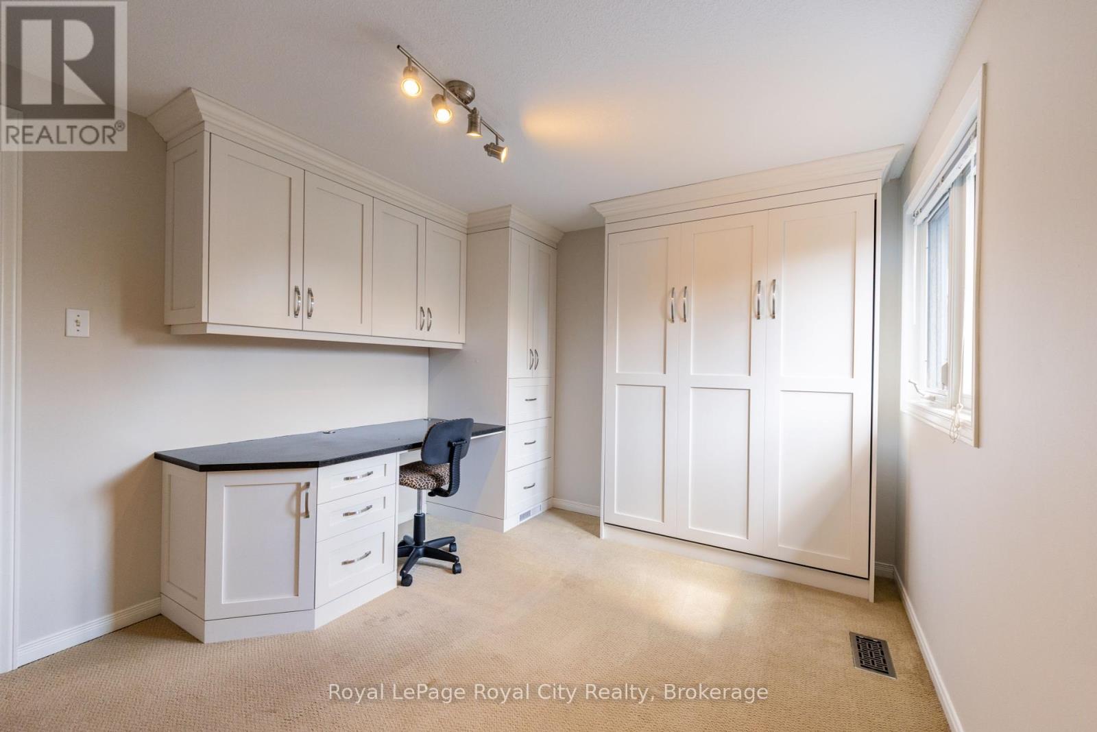 12 Burke Court, Guelph, Ontario  N1L 1J2 - Photo 20 - X12244703