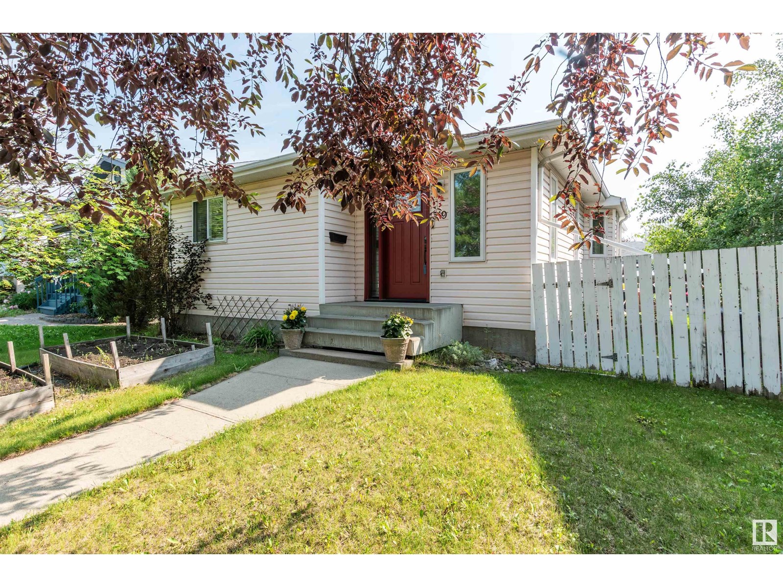 Property at 319 DAVENPORT DR image 1