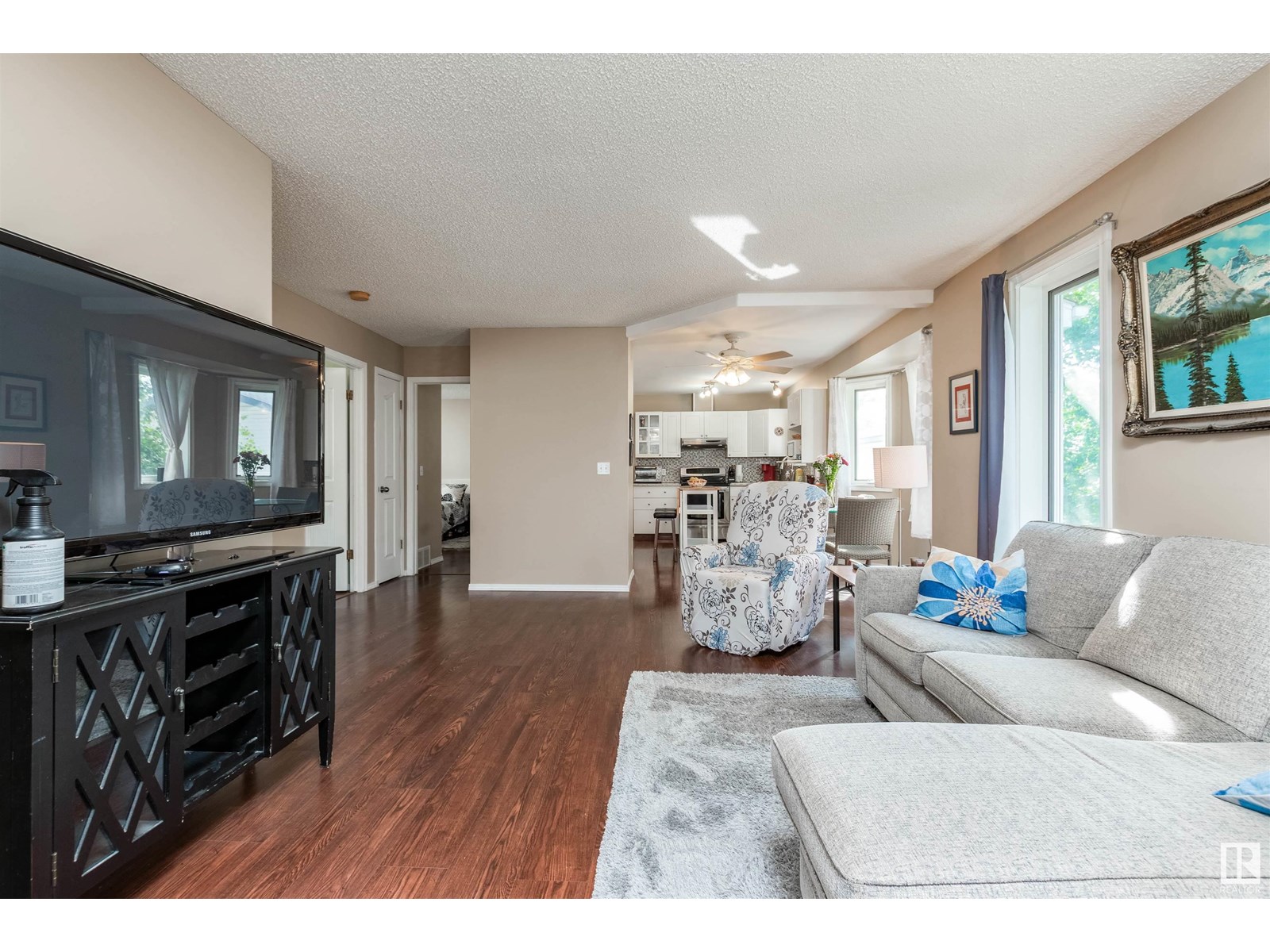 Property at 319 DAVENPORT DR image 3