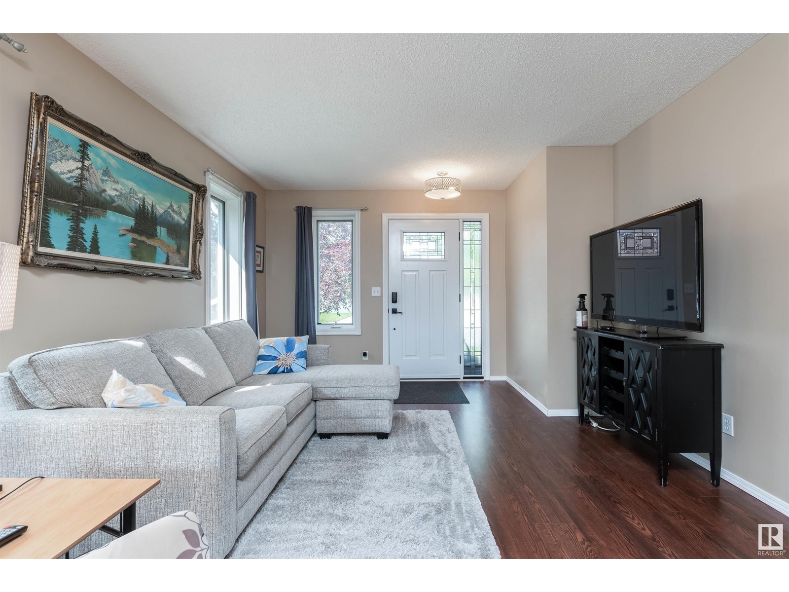 Property at 319 DAVENPORT DR image 5