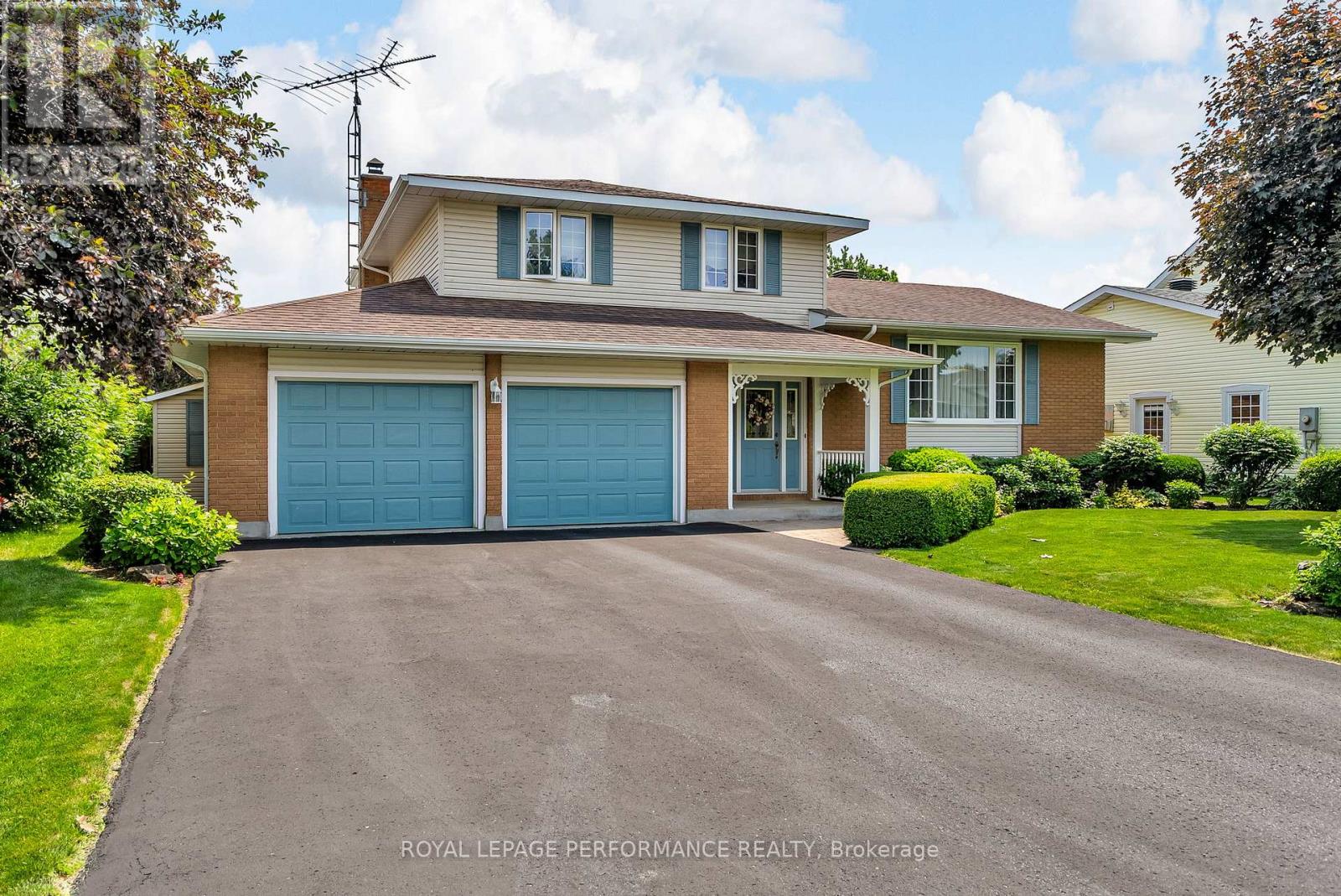 Property at 14 MONACO CRESCENT image 2