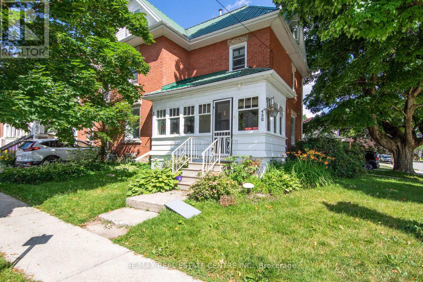 Property at 132 FIRST AVENUE E image 1