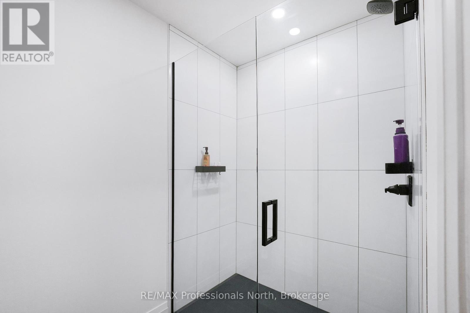 1041 Minaki Lane, Minden Hills, Ontario  K0M 2K0 - Photo 33 - X12168862
