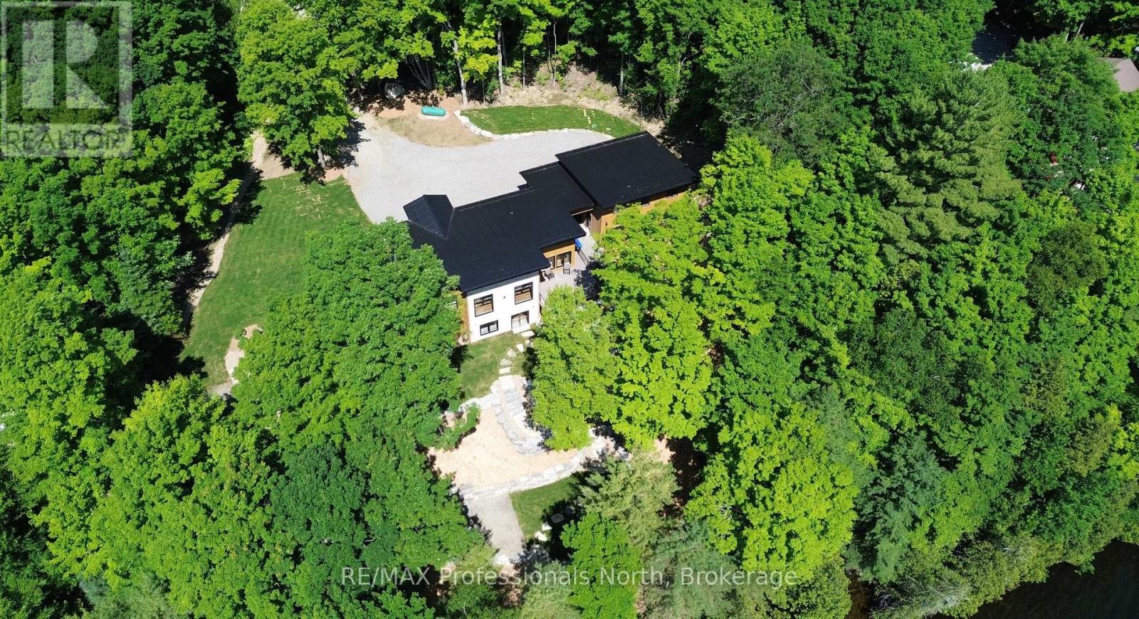 1041 MINAKI LANE, Minden Hills, Ontario
