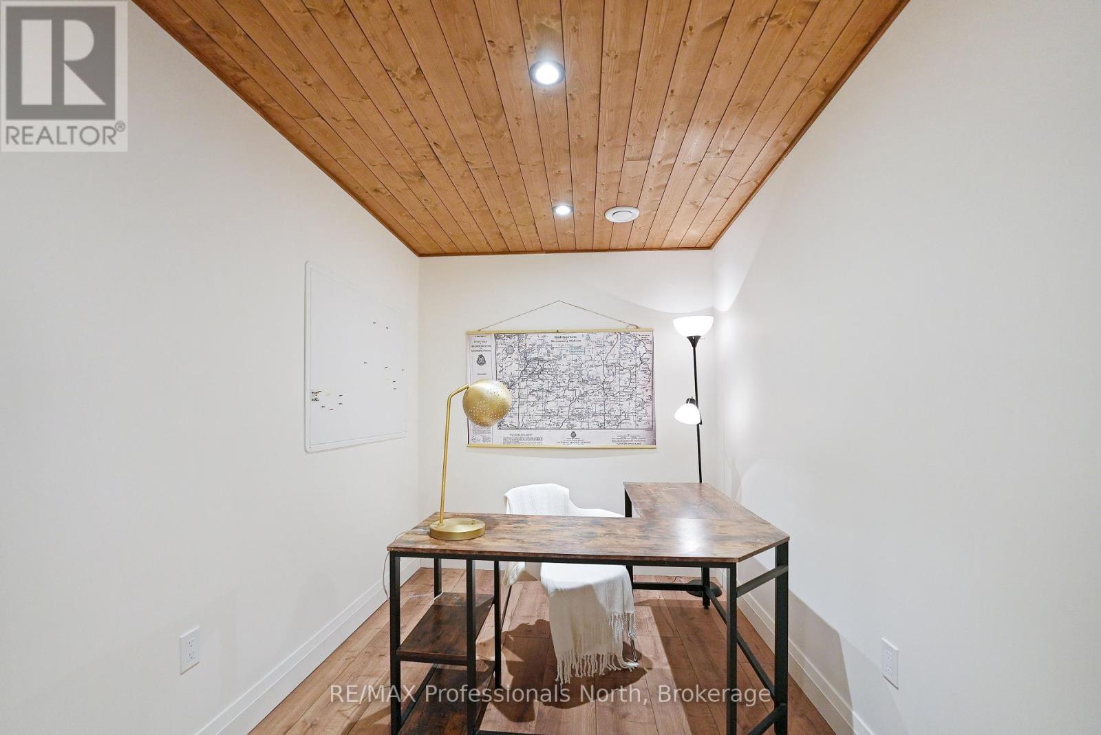 1041 Minaki Lane, Minden Hills, Ontario  K0M 2K0 - Photo 42 - X12168862
