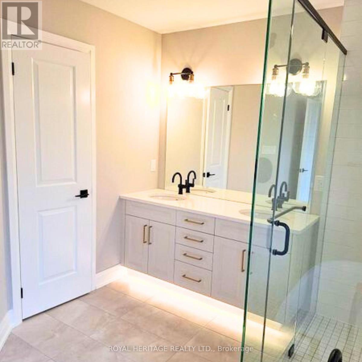 42 St Augustine Drive, Whitby, Ontario  L1M 0L7 - Photo 16 - E12244677