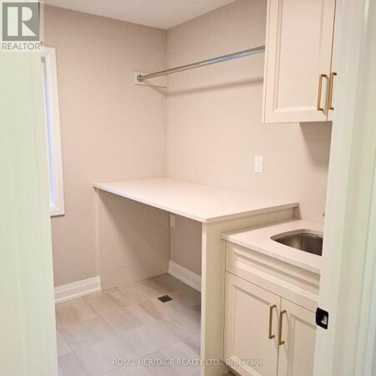 42 St Augustine Drive, Whitby, Ontario  L1M 0L7 - Photo 18 - E12244677