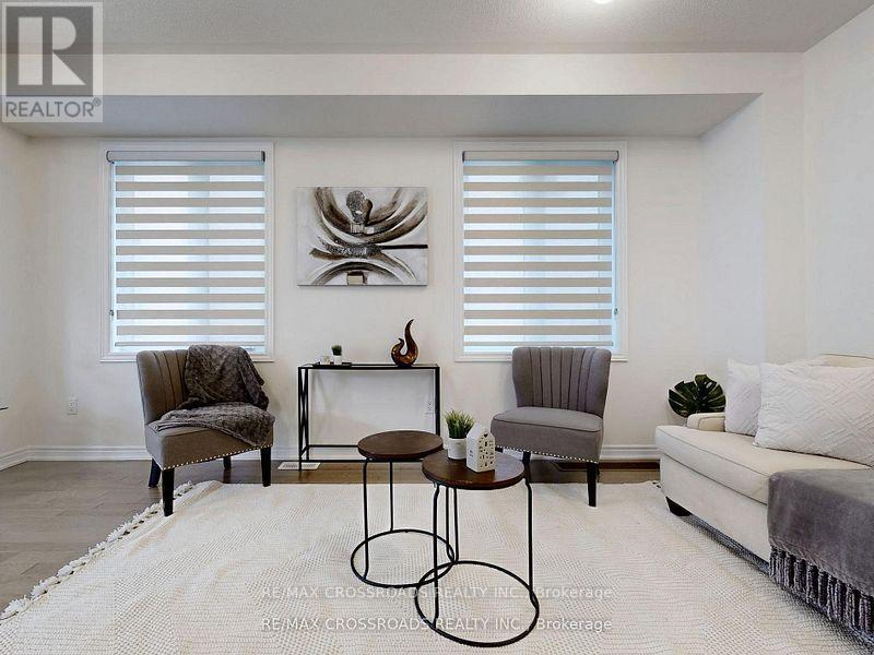 Property at 87 CONARTY CRESCENT image 3