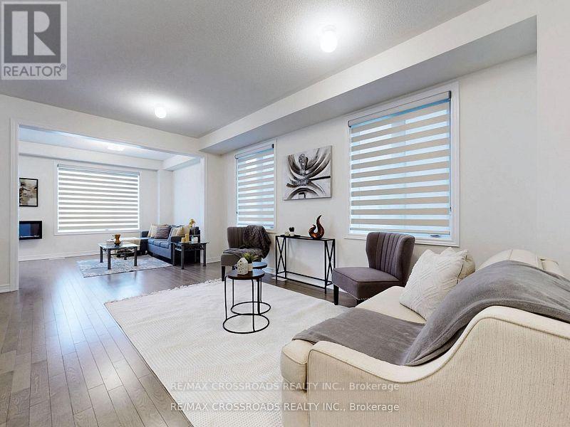 Property at 87 CONARTY CRESCENT image 2