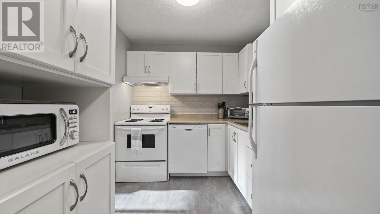 Property at 424 3700 John Parr Drive image 4