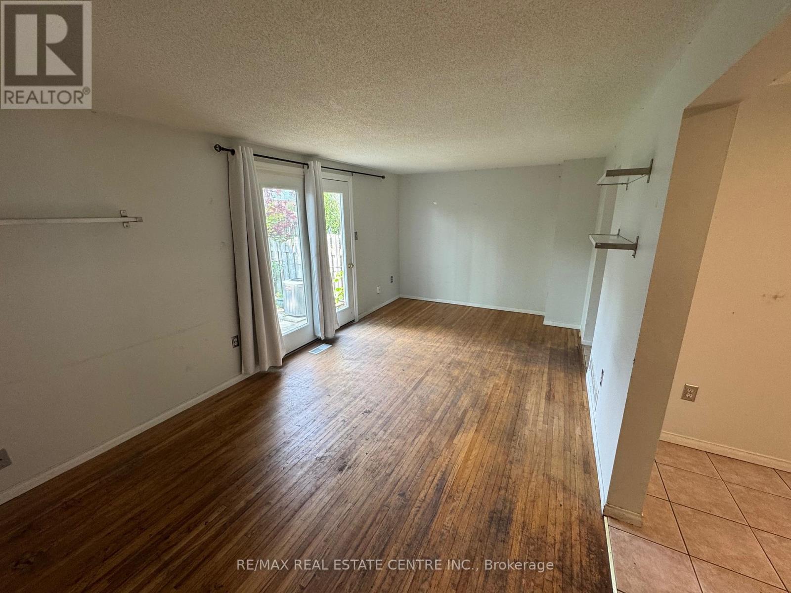 Property at 49 - 180 MARKSAM ROAD image 3