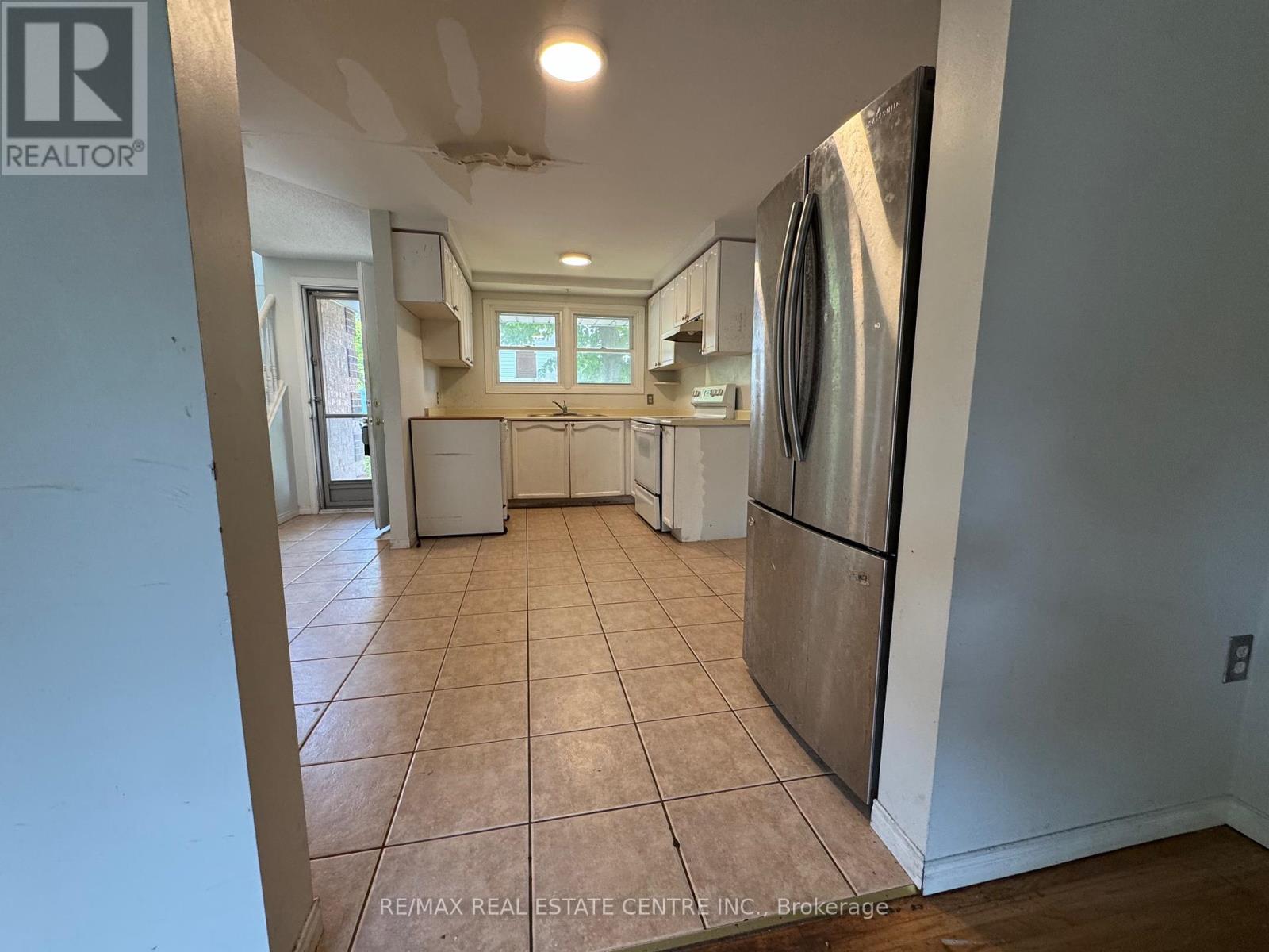 Property at 49 - 180 MARKSAM ROAD image 4