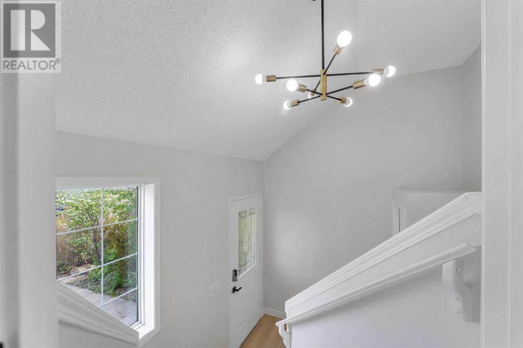 Property at 135 Hidden Way NW image 4
