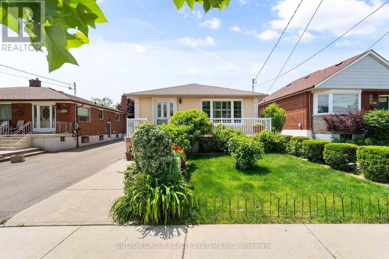 Property at 1274 ALEXANDRA AVENUE image 1