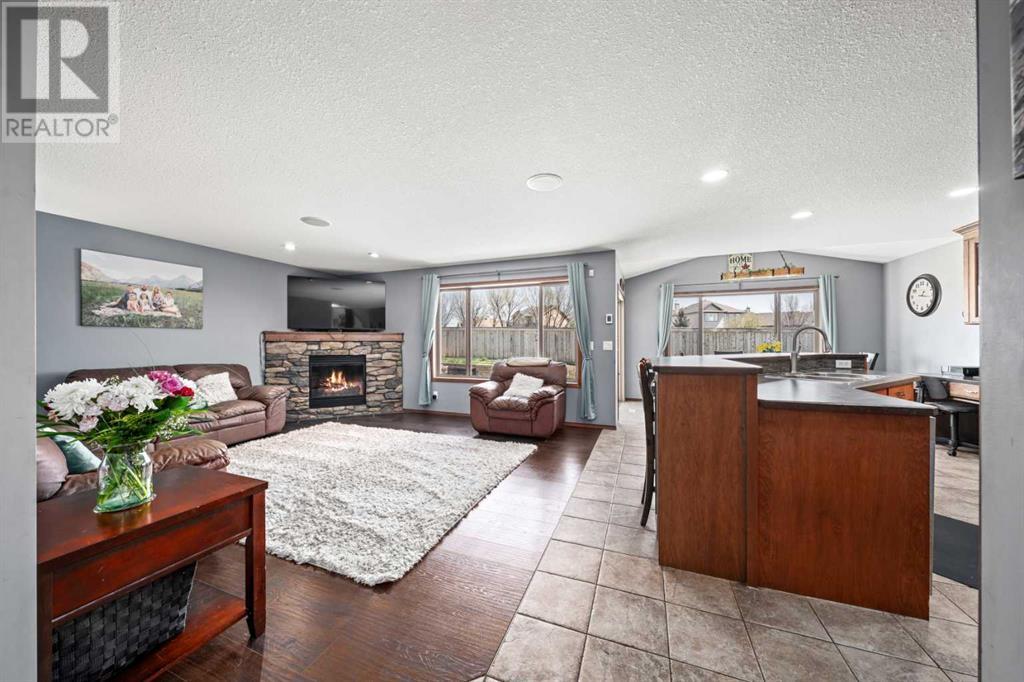 Property at 10 Crystalridge Bay image 5