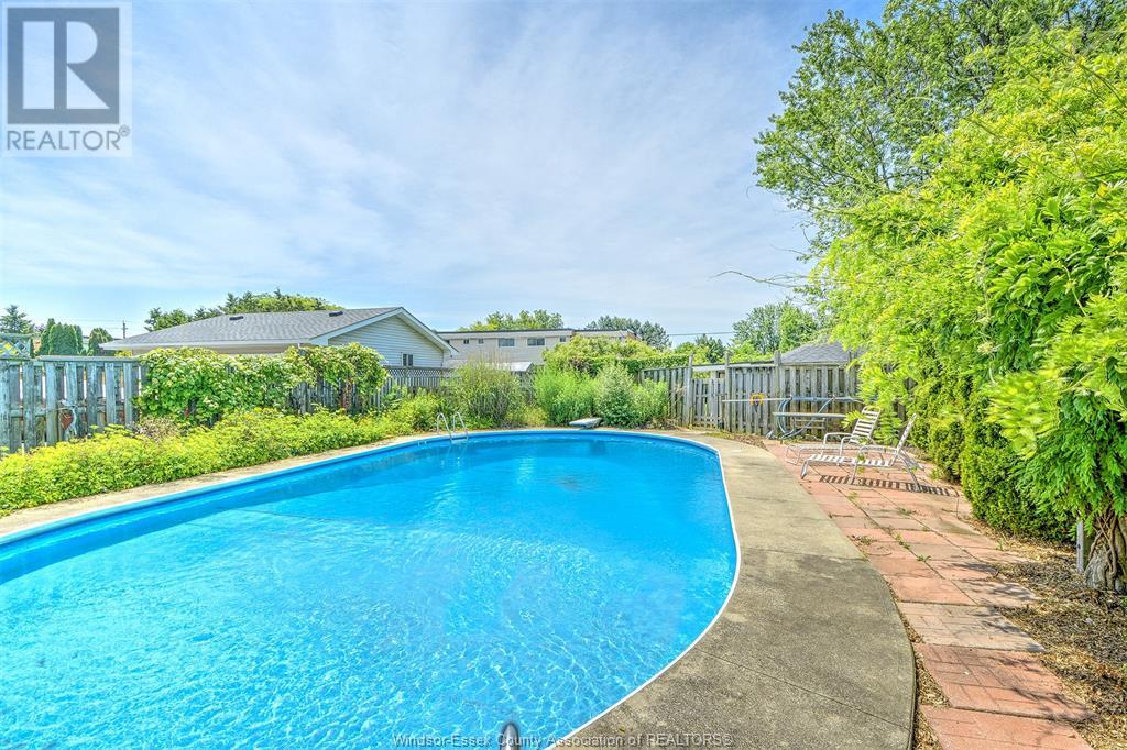 Property at 335 SIMCOE STREET image 5