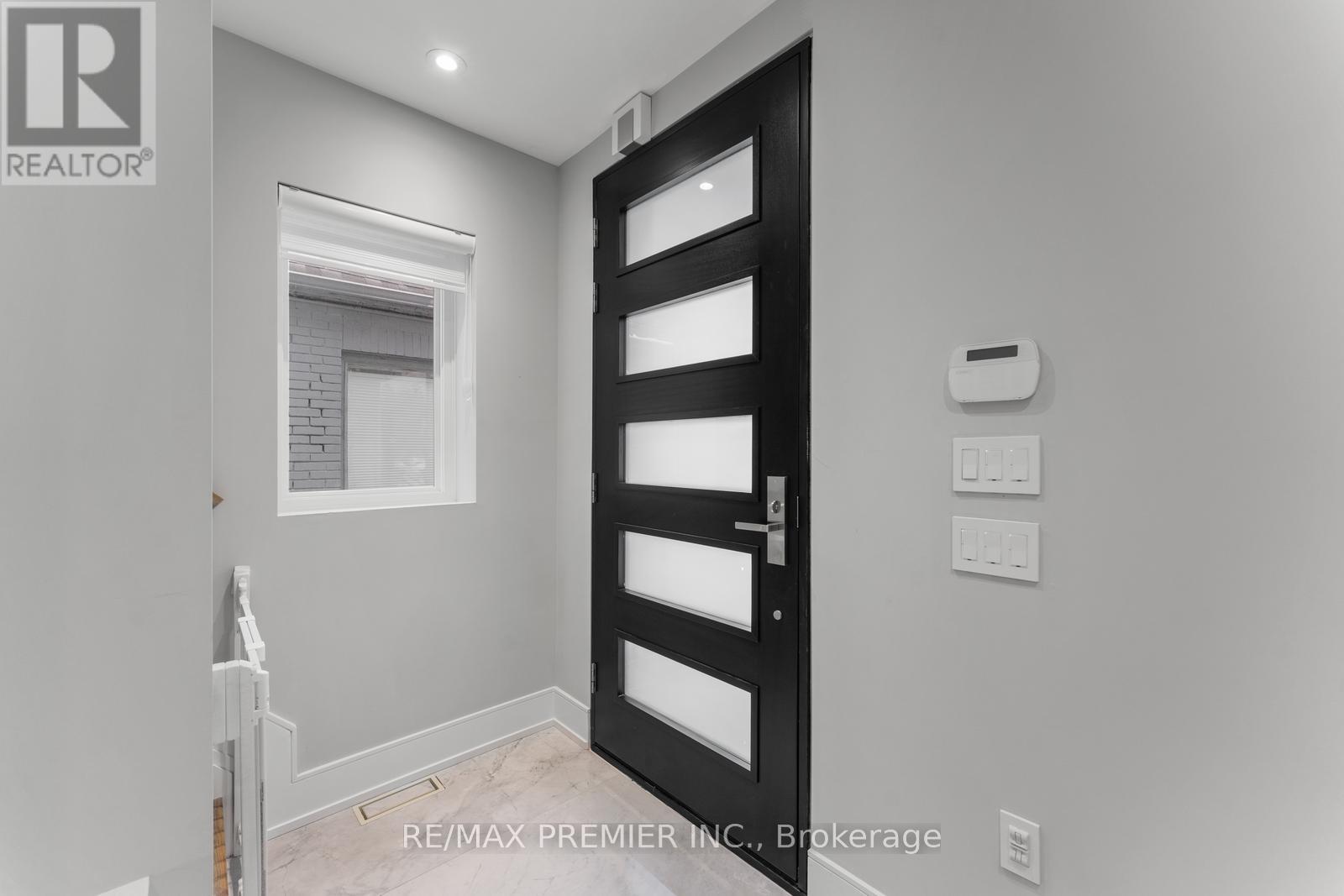 Property at 26 SEVENTEENTH STREET image 2