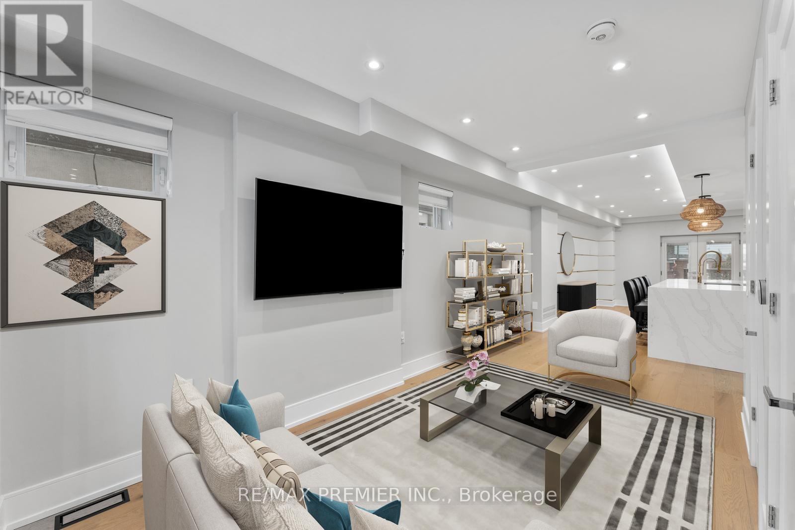 Property at 26 SEVENTEENTH STREET image 3