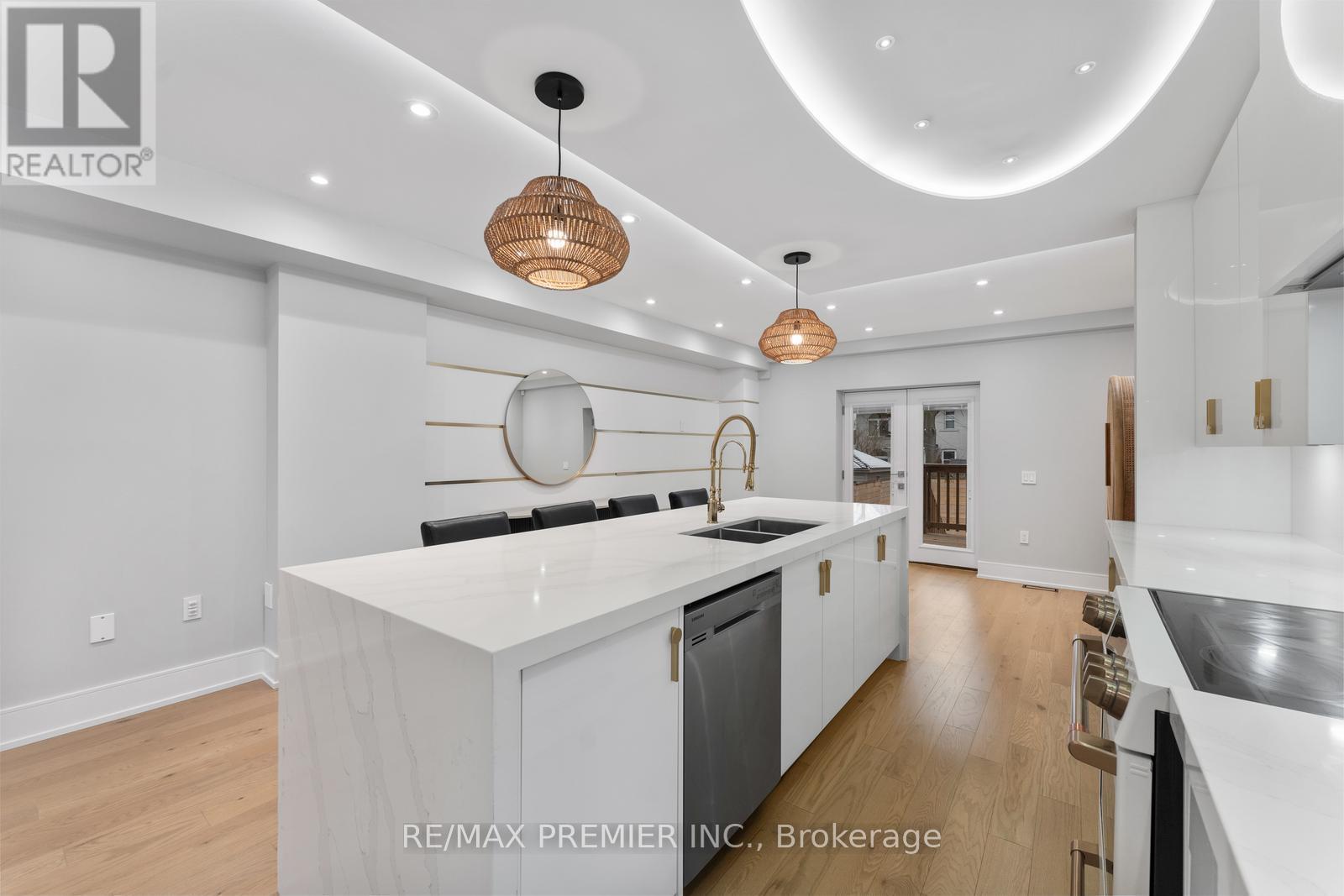 Property at 26 SEVENTEENTH STREET image 5