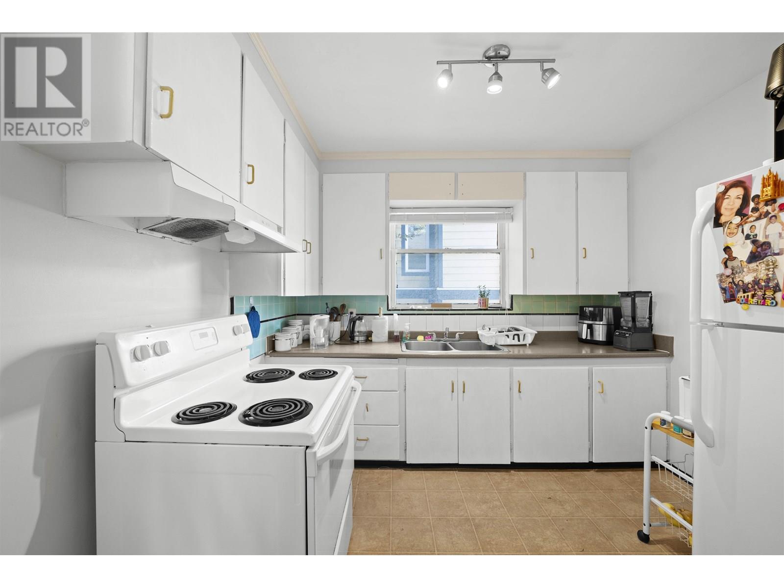 8594 Fremlin Street, Vancouver, British Columbia  V6P 3X2 - Photo 7 - R3019807