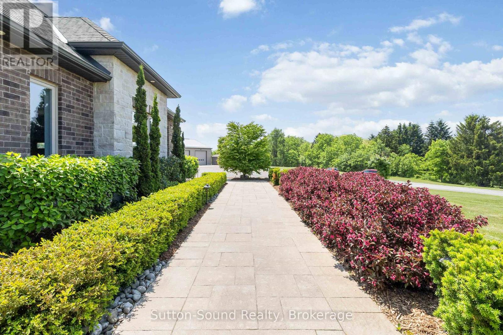 407 Mcbay Road, Brant (Brantford Twp), Ontario  N3T 5L4 - Photo 6 - X12239748