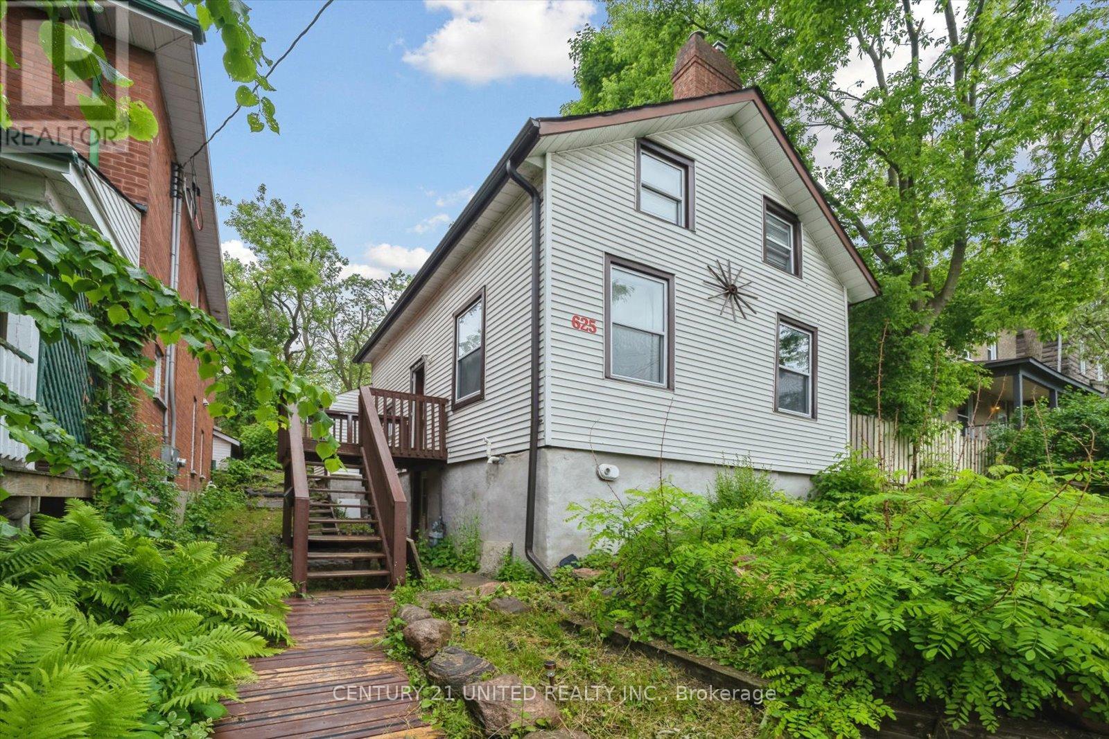 Property at 625 AYLMER STREET N image 1
