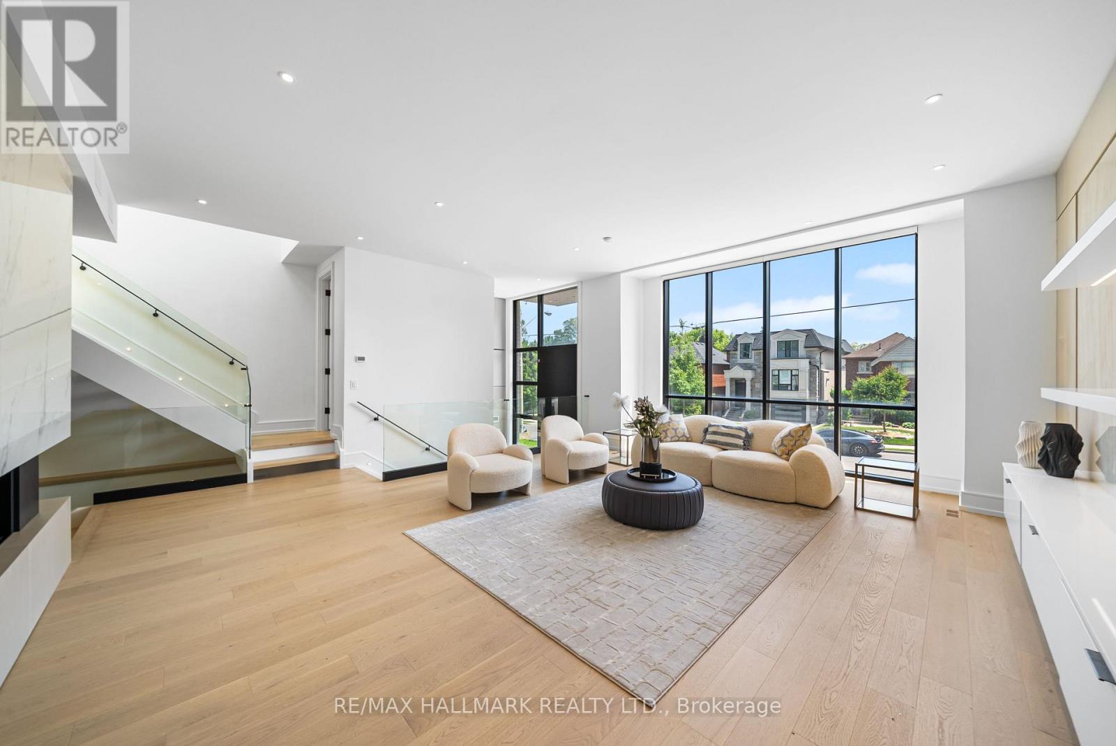 Property at 22 DIVADALE DRIVE image 3