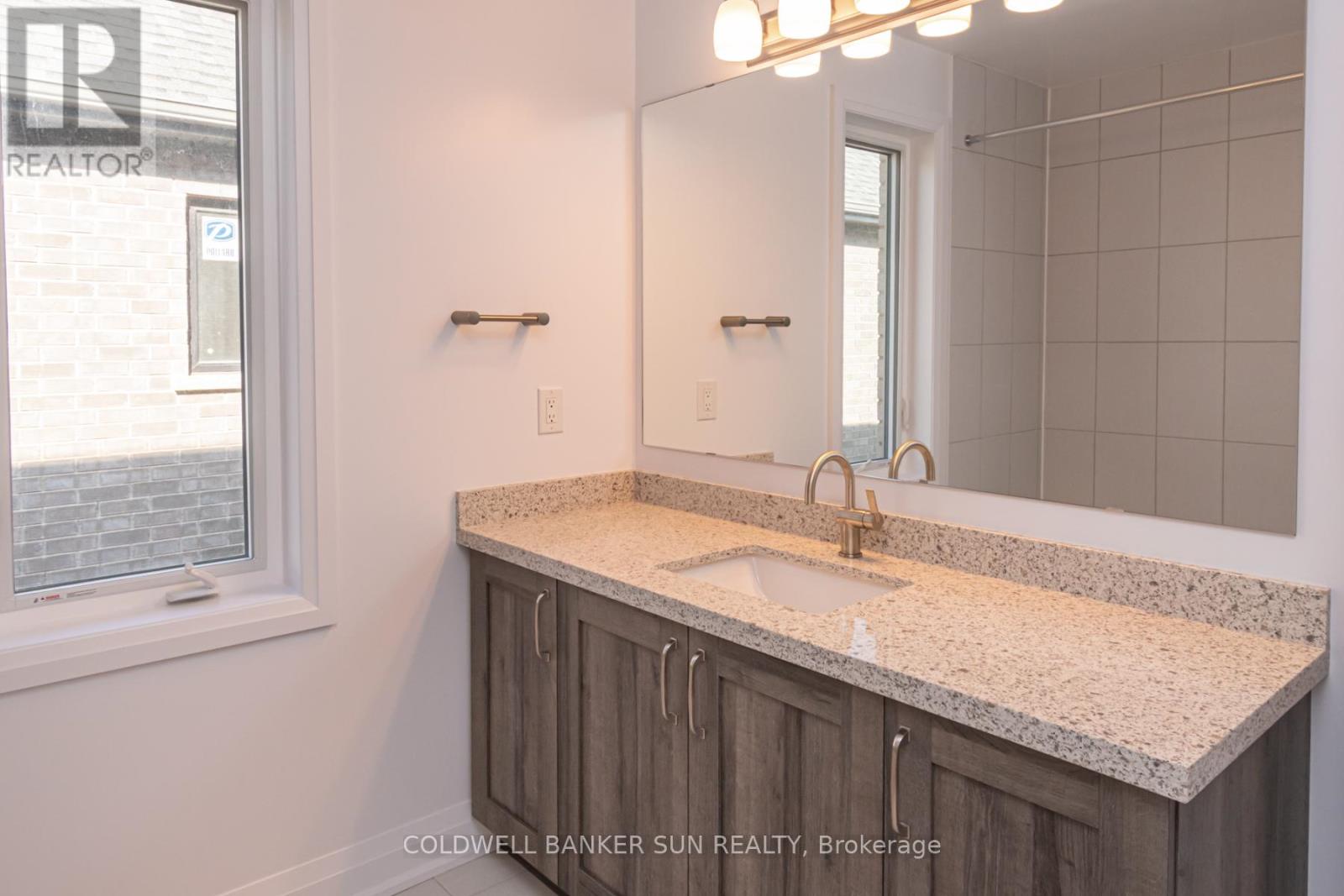 13 Ranch Terrace, Barrie, Ontario  L9J 0Y3 - Photo 27 - S12244076