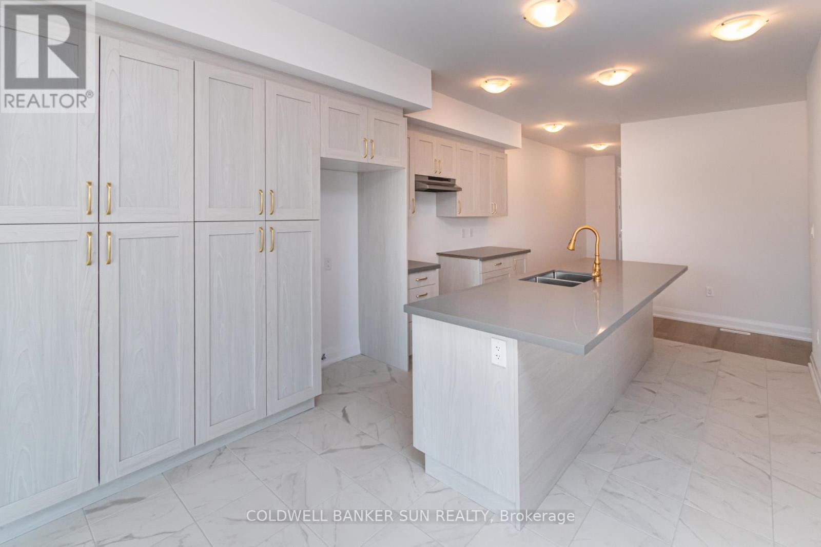 13 Ranch Terrace, Barrie, Ontario  L9J 0Y3 - Photo 7 - S12244076