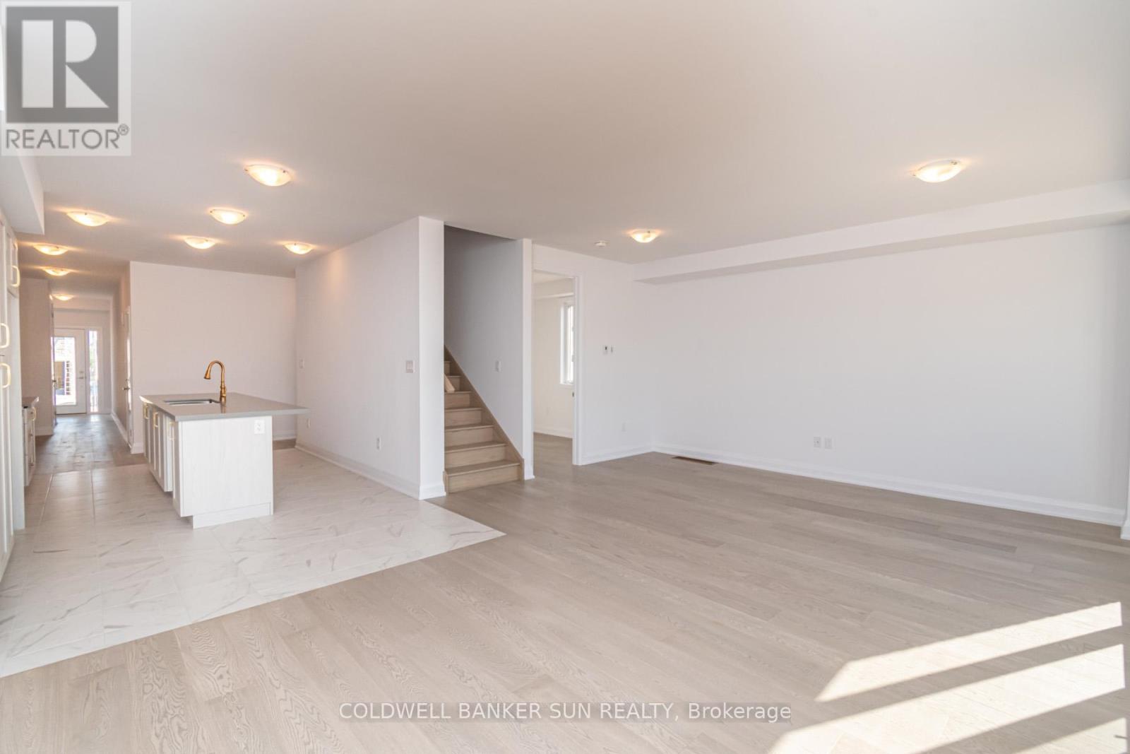 13 Ranch Terrace, Barrie, Ontario  L9J 0Y3 - Photo 12 - S12244076
