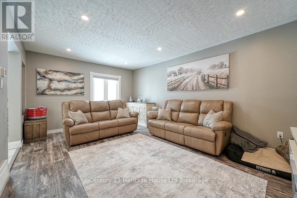 163858 Brownsville Road, South-West Oxford, Ontario  N0L 1C0 - Photo 5 - X12245004