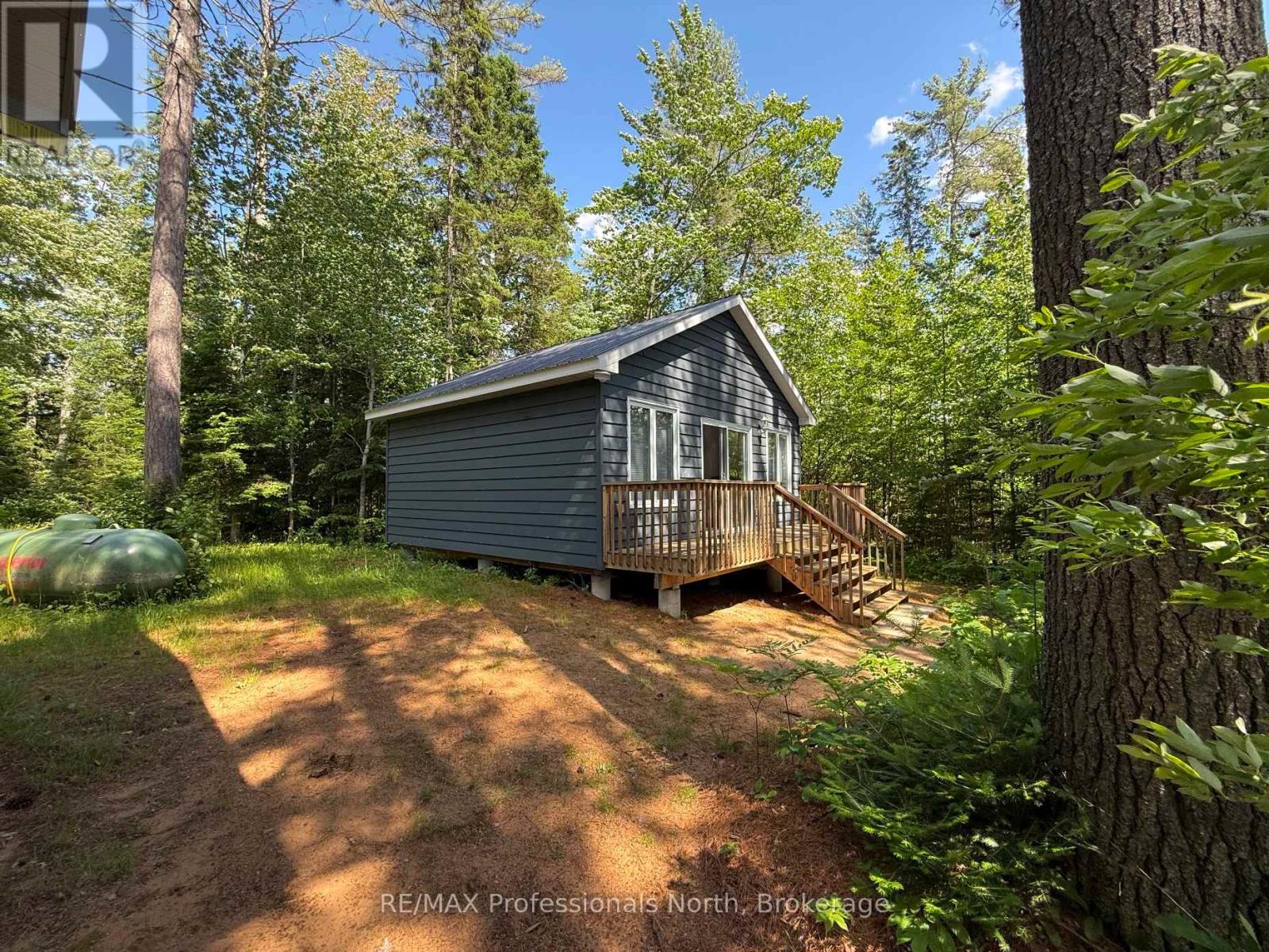 1053 Cheerful Lane, Dysart Et Al (Harcourt), Ontario  K0L 1M1 - Photo 33 - X12244908