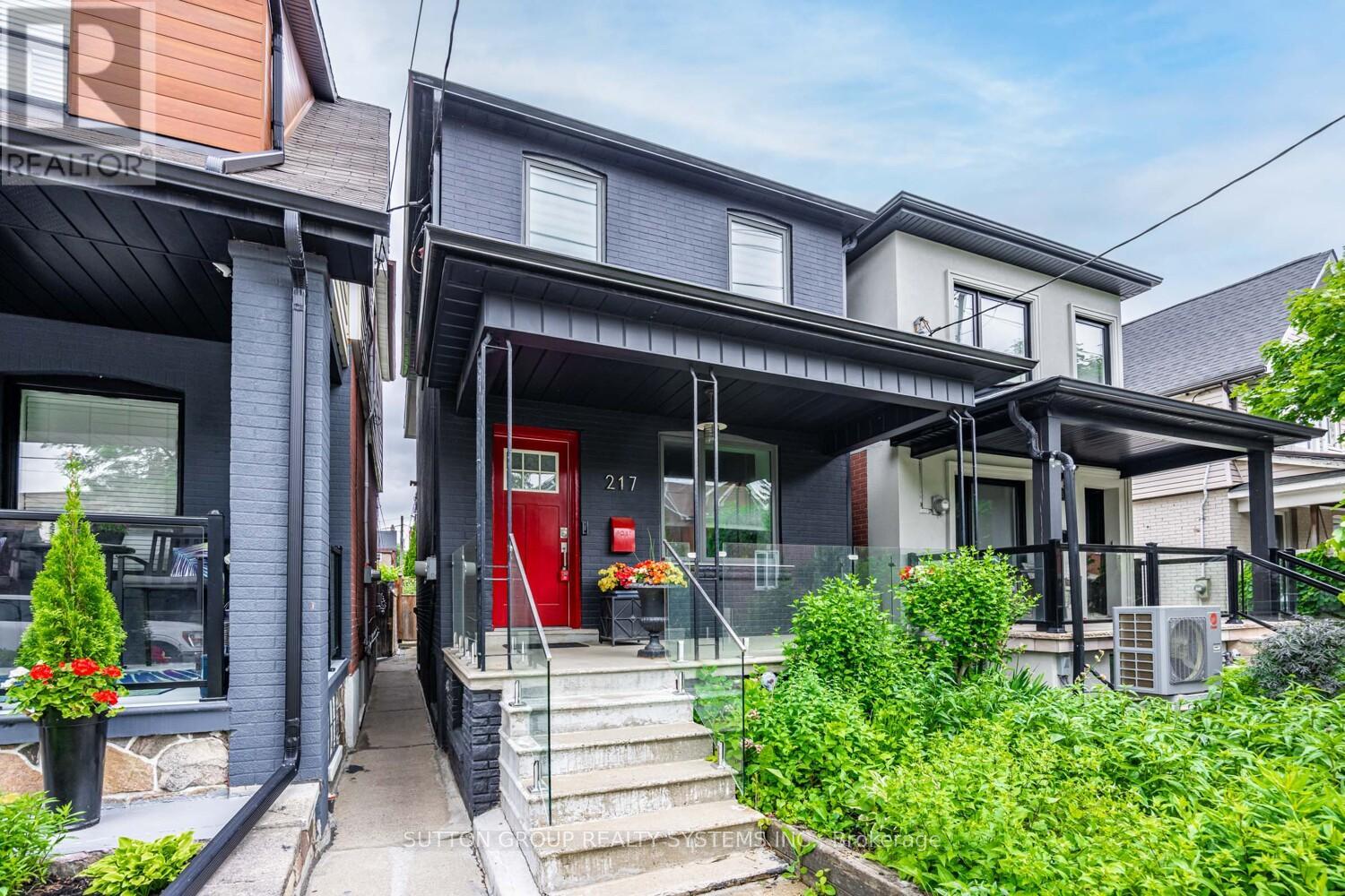 Property at 217 EARLSCOURT AVENUE image 2