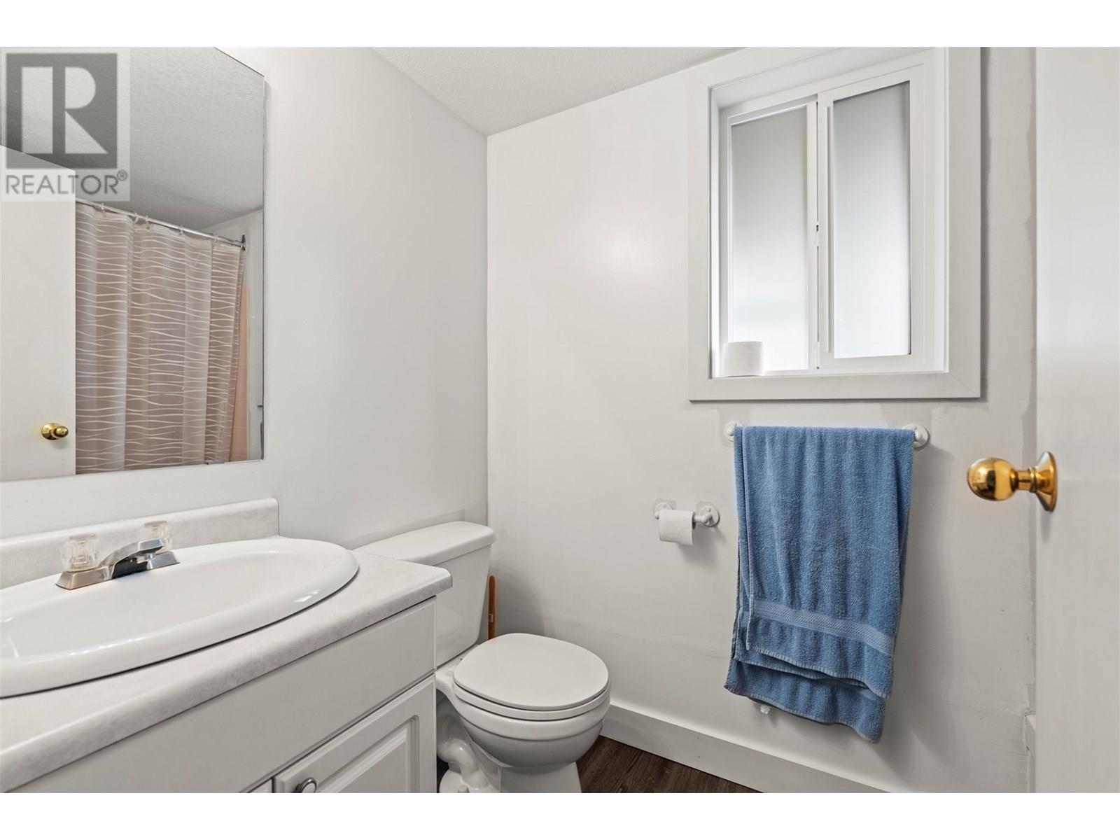 2260 Okanagan Street, Armstrong, British Columbia  V4Y 0B7 - Photo 37 - 10353499
