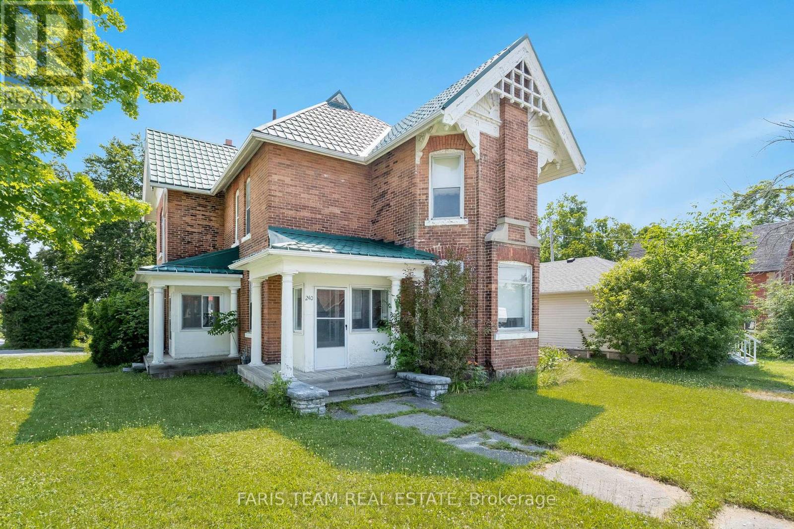 Property at 9 BORLAND STREET E image 3