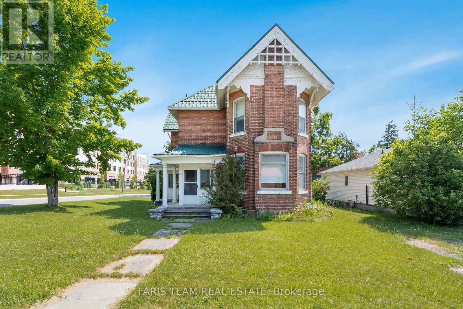 Property at 9 BORLAND STREET E image 4