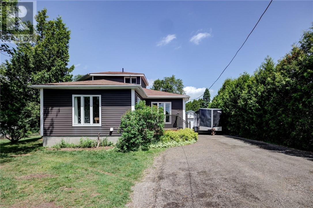 Property at 3040 Hines Street image 3