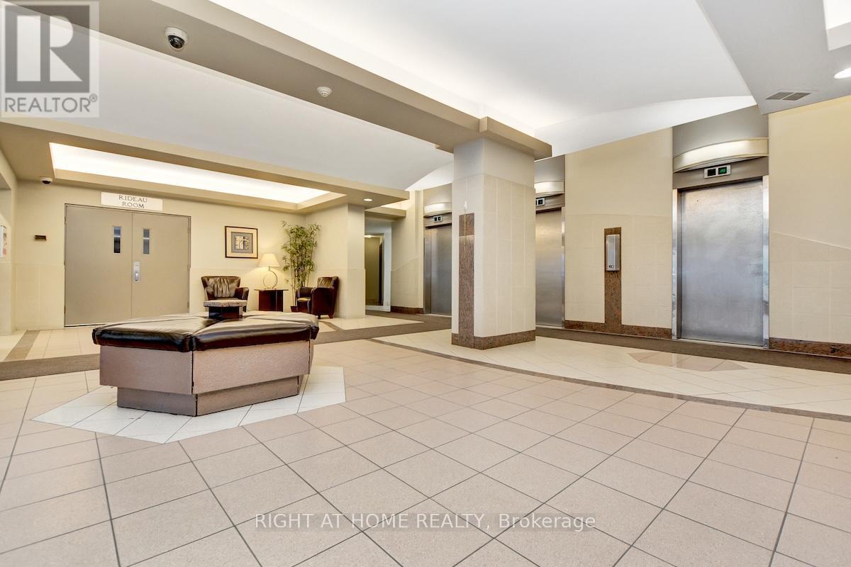 Property at 1706 - 900 DYNES ROAD image 3