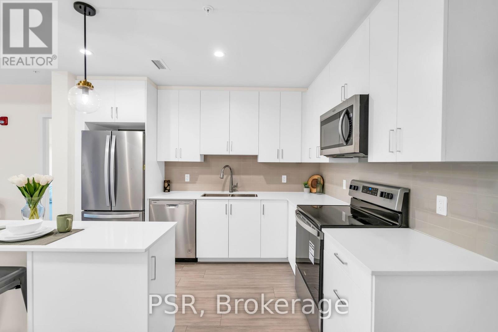 309 - 121 Mary Street, Clearview, Ontario  L0M 1G0 - Photo 10 - S12245037