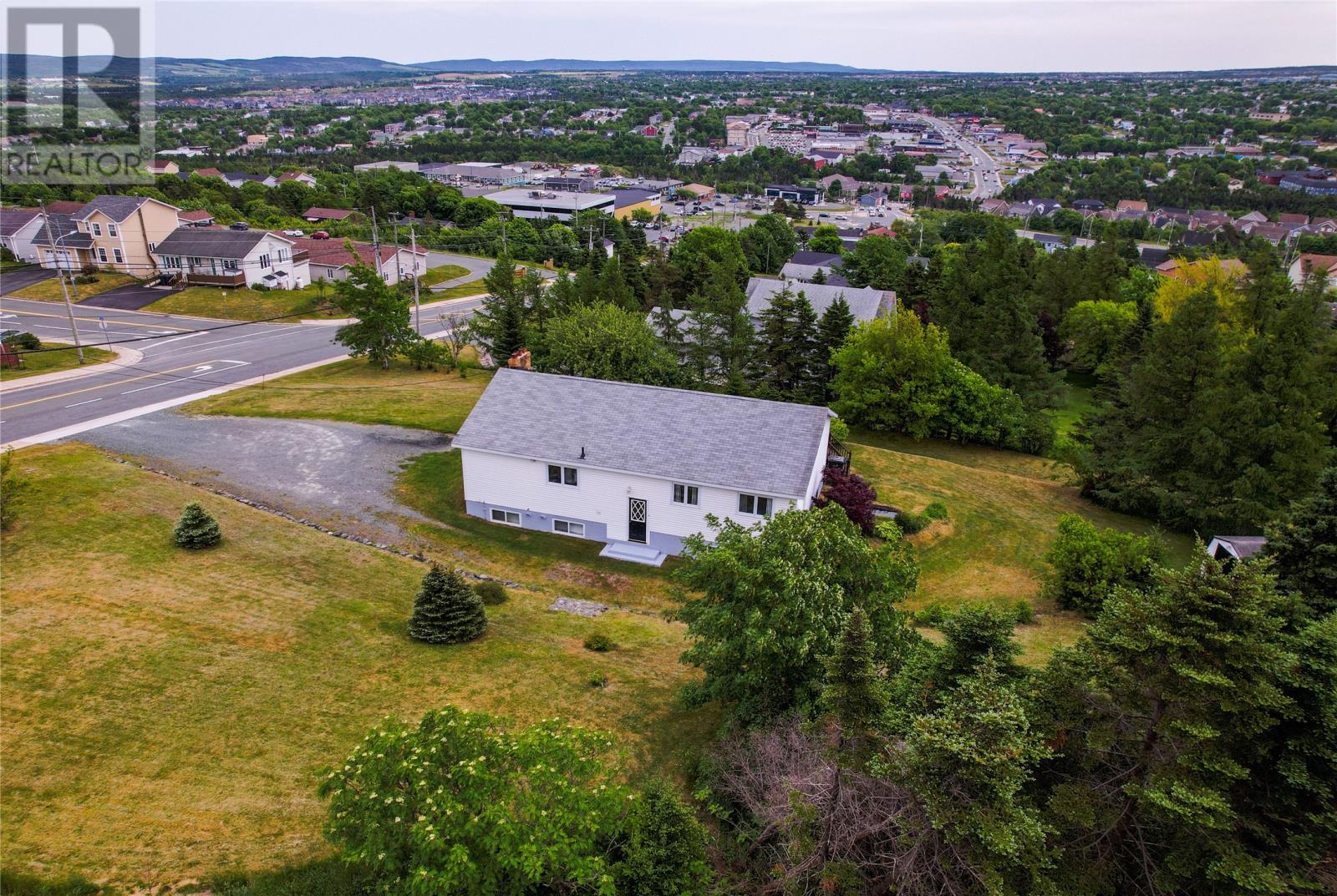 Property at 25 Mount Carson Avenue image 3