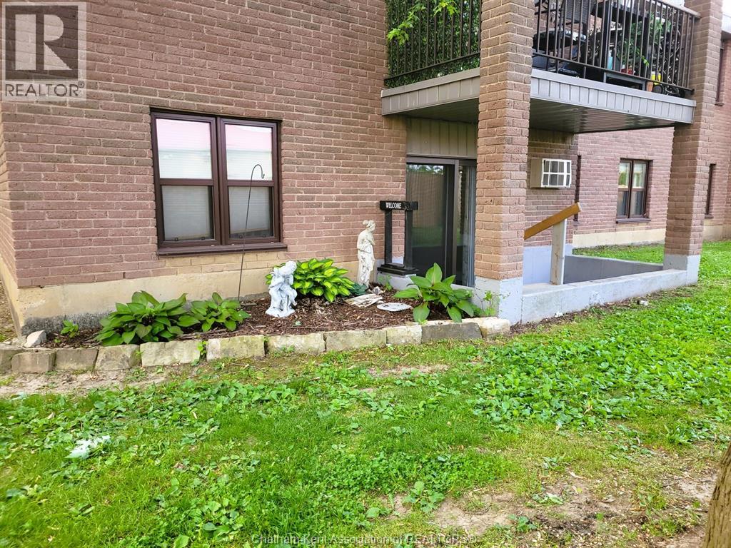 12 Montgomery Drive Unit# C102, Wallaceburg, Ontario  N8A 5B5 - Photo 14 - 25016121